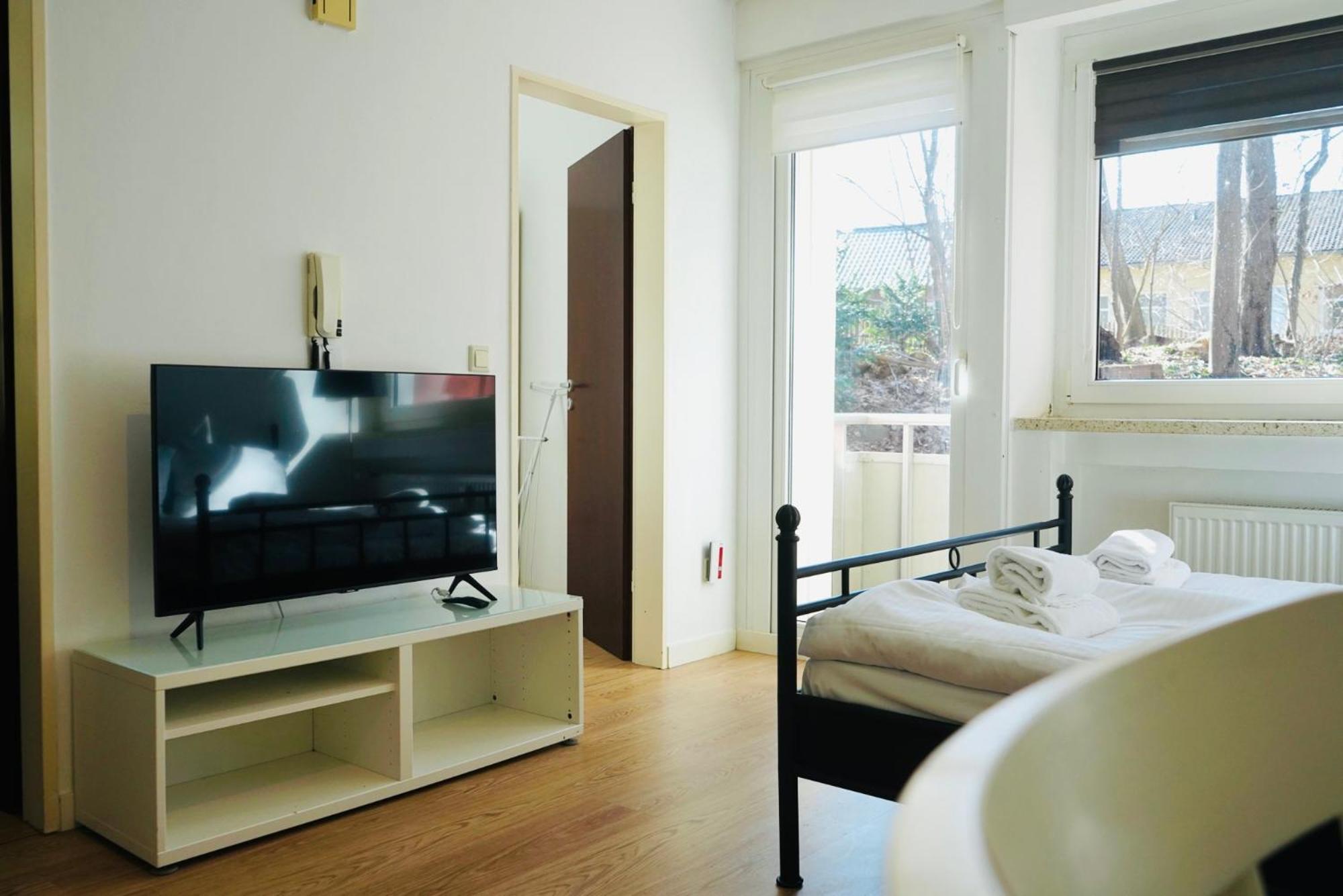 Kompaktes Apartment In Ruhiger Lage Βόλφσμπουργκ Εξωτερικό φωτογραφία